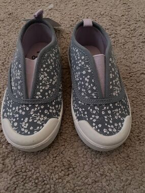OshKosh B'gosh Gray Floral Slip-On Toddler Sneakers